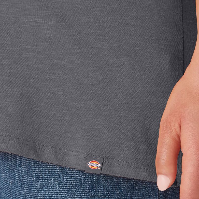 Жени Dickies плюс тениска с v-образно деколте с къс ръкав графитено сиво (ga) облекло R2PH82038